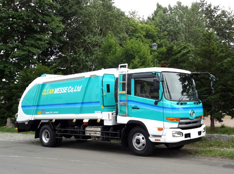 資源ゴミ収集車